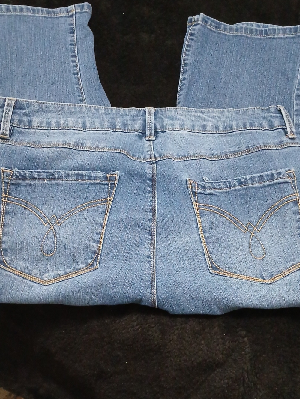 Denim Capris - Picture 4 of 4